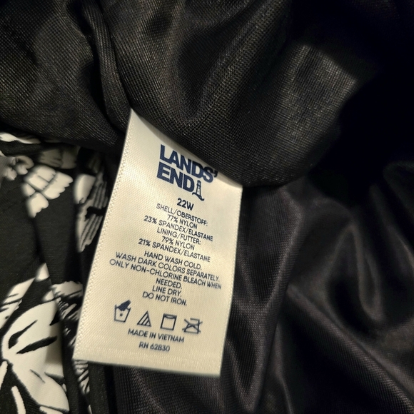 Lands End Womens Swim Skirt Floral Swim Bottoms Black & White NWT Size 22 W - Picture 9 of 9